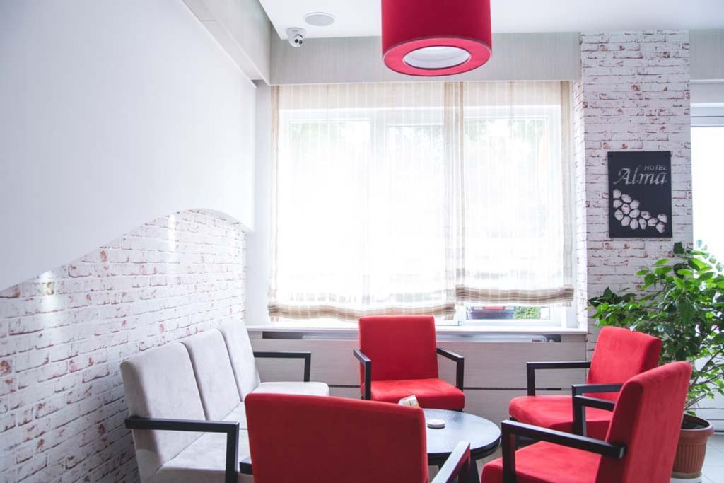 Garni Hotel Alma Pirot Exterior photo