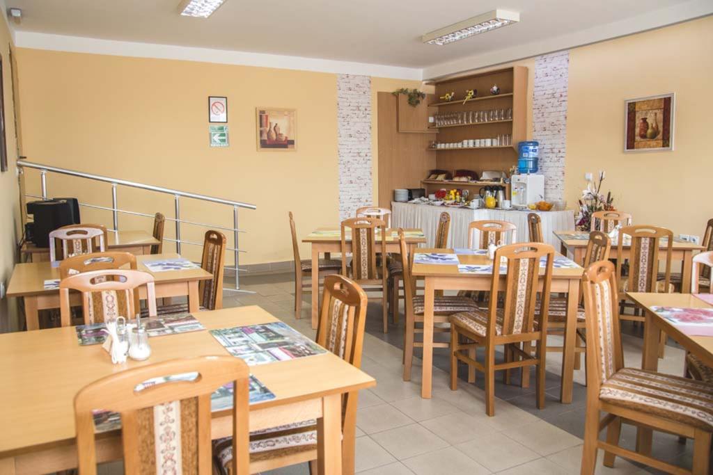 Garni Hotel Alma Pirot Exterior photo