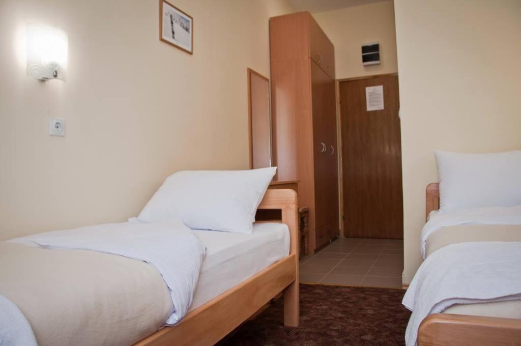 Garni Hotel Alma Pirot Exterior photo