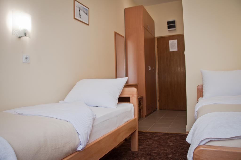 Garni Hotel Alma Pirot Exterior photo