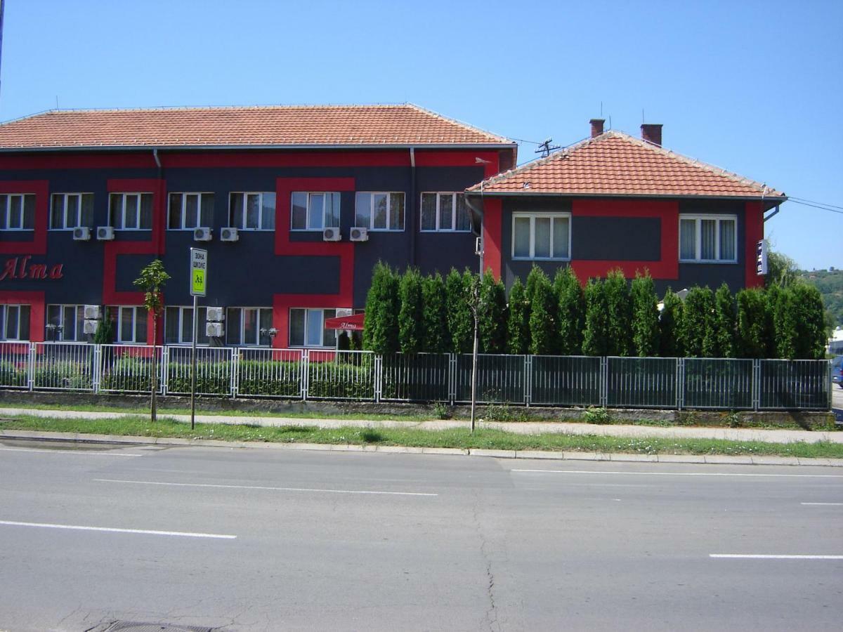 Garni Hotel Alma Pirot Exterior photo