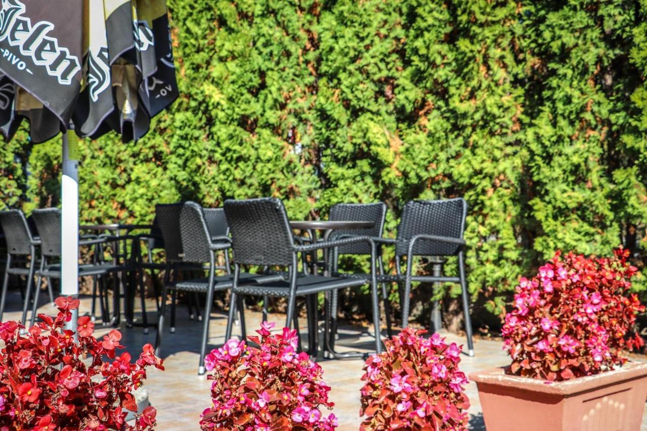 Garni Hotel Alma Pirot Exterior photo